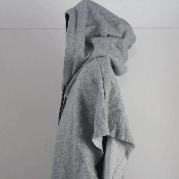 AND1 - Picture 4 of 9